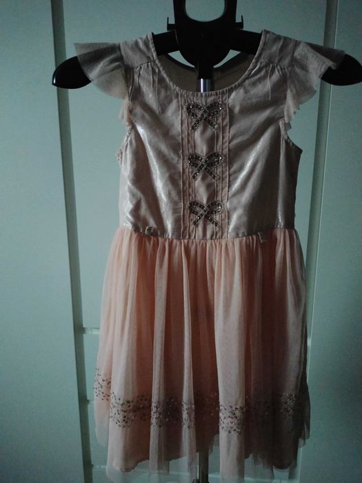 Святкове плаття для дівчинки на 8-9 р