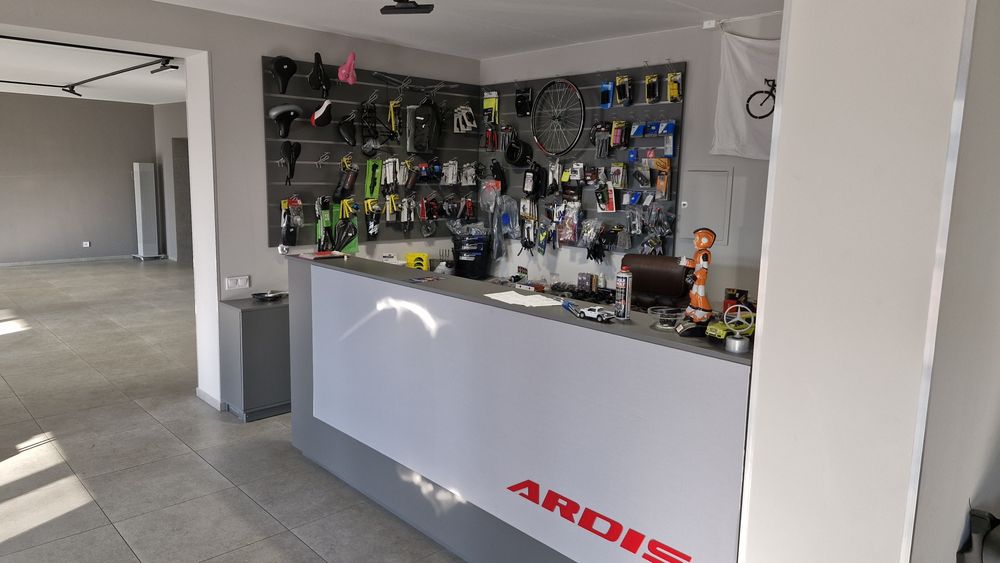 Оренда приміщення 110м2 Вишгород комерційна ,шоурум, студія, фасад