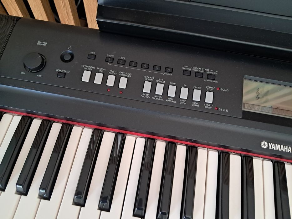 Pianino cyfrowe yamaha piaggero np-v60