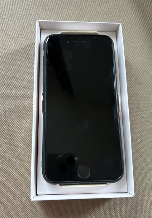 iPhone 6 / 16 GB  kondycja baterii 100%