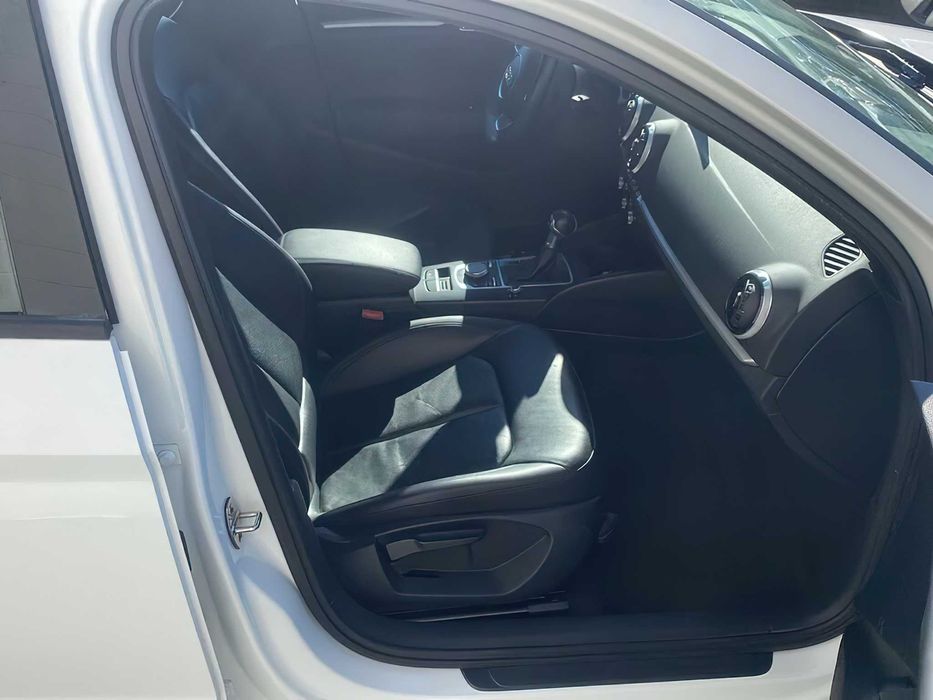 Audi A3      2014