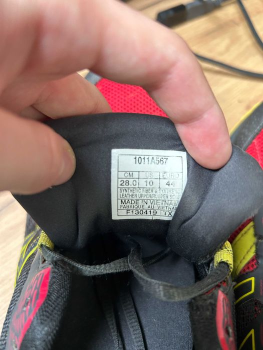 Кросівки Asics  gt - 1000 - розмір 44