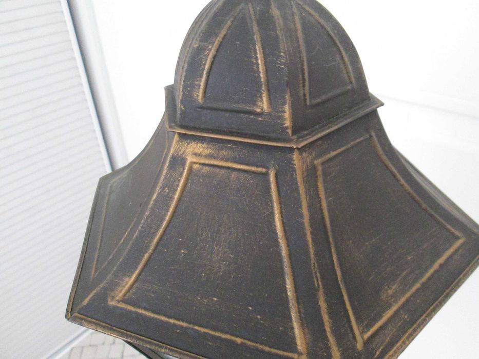 Lanterna hexagonal em metal para pendurar
