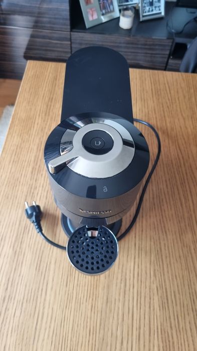 Máquina café Nespresso Vertuo