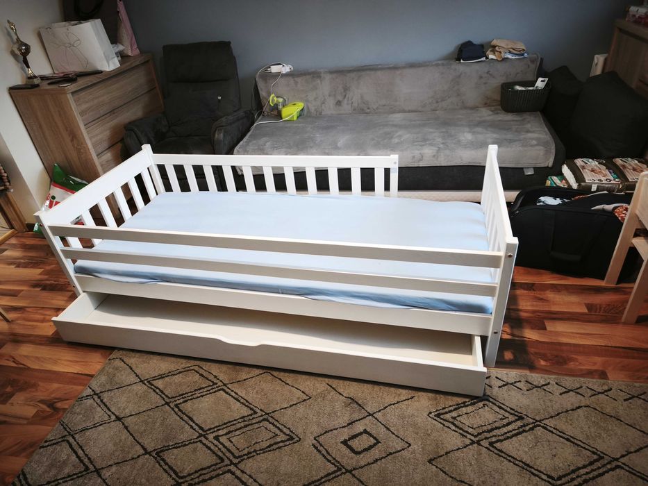 Łóżko dziecięce 190cm na 80 cm z materacem premium i szufladą, mało używane
