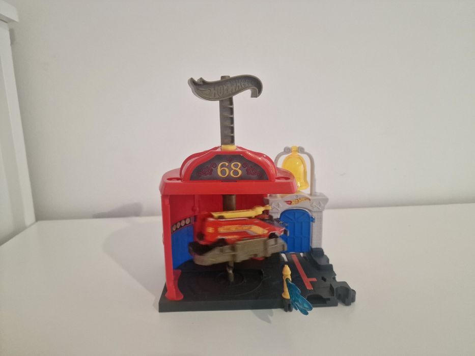 Pista Hot Wheels - Quartel de Bombeiros - Como nova