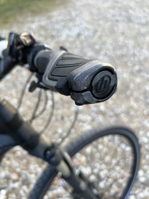 Kross Evado 9.0 trekkingowy dobry osprzet