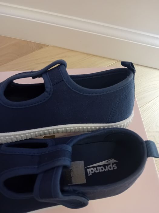 Trampki nowe Sprandi. R. 33