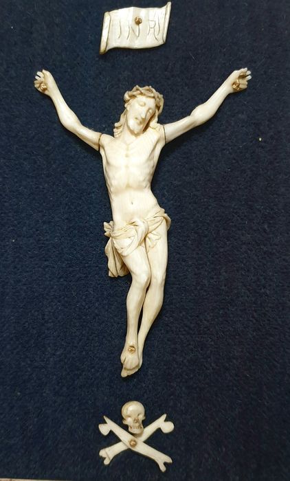 Maravilhosa, preciosa antiga escultura de Cristo emoldurada