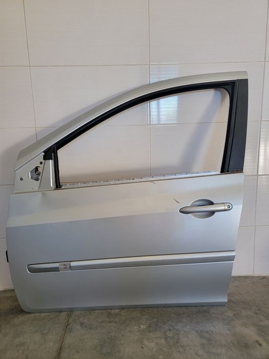 Двері передні-задні ліві Renault Clio 3 2005-2012