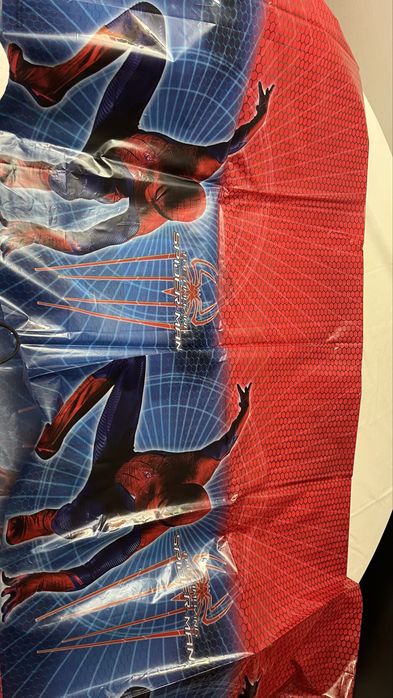2 toalhas de festa Spider-Man — 2,30x1,25m cada, bom estado