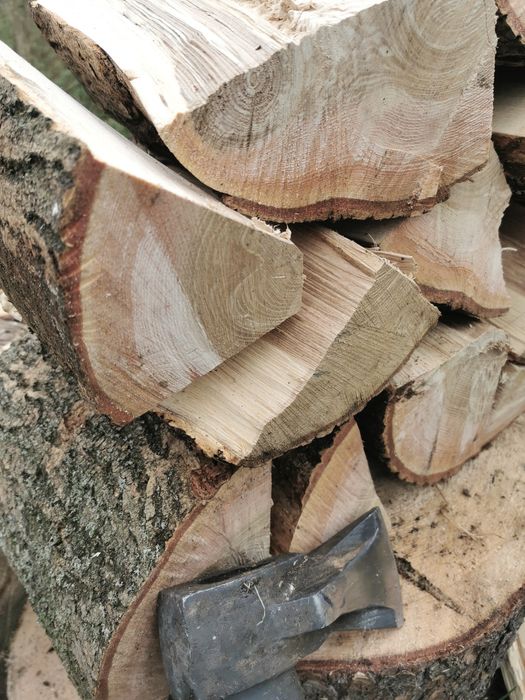 Drewno opałowe suche sezonowane kominkowe sosna dąb buk transport