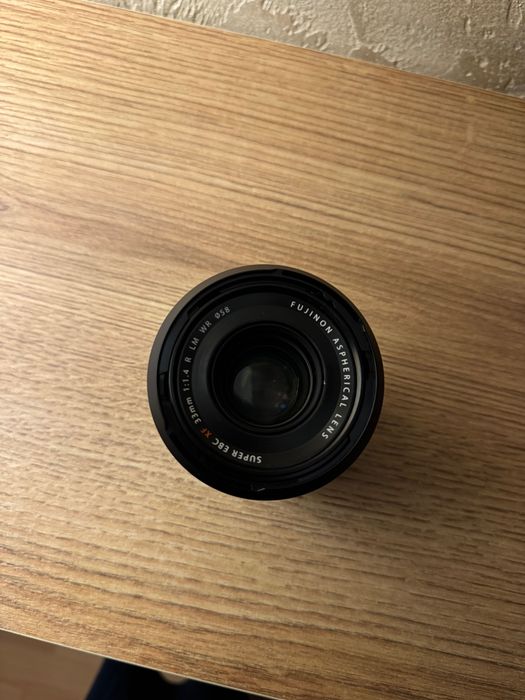Fujifilm XF 33mm F1.4 R LM WR
