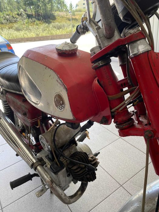 Vendo Yamaha 50 modelo cf 2002 de 1970