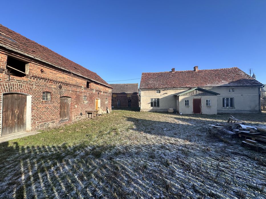 Dom , siedlisko z działką