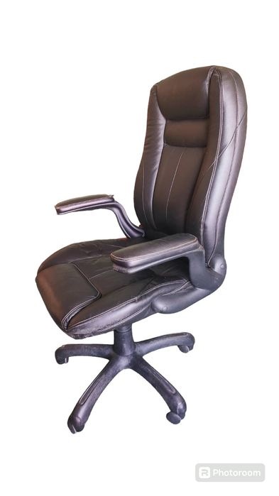 Офісне крісло, нормальний стан: 800 грн. - Офісні меблі Тернопіль на Olx