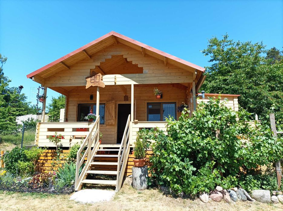 Domek letniskowy nad jeziorem Mazury. Wolne terminy na majówkę