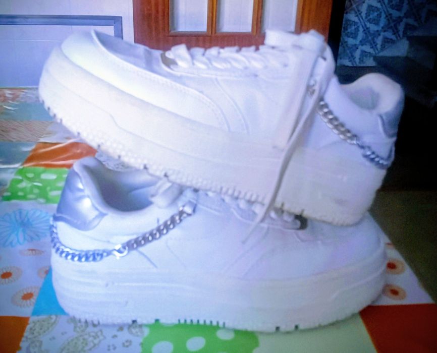 Tênis Breska como novos , calça 35 36,