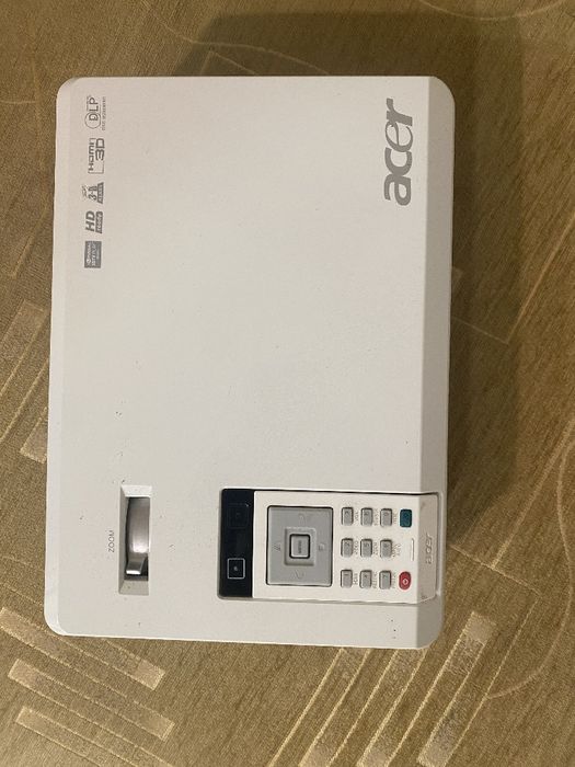 Продам проектор acer
