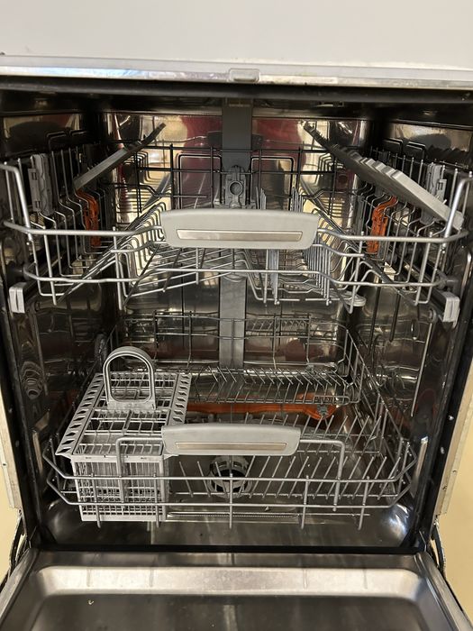 Посудомийка Hotpoint Ariston