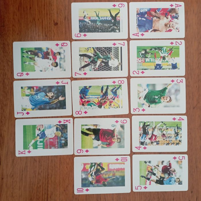 Baralho de cartas64738615337859122