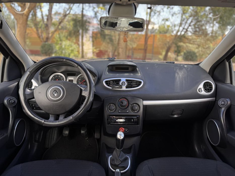 Renault Clio III 1.2 75cv