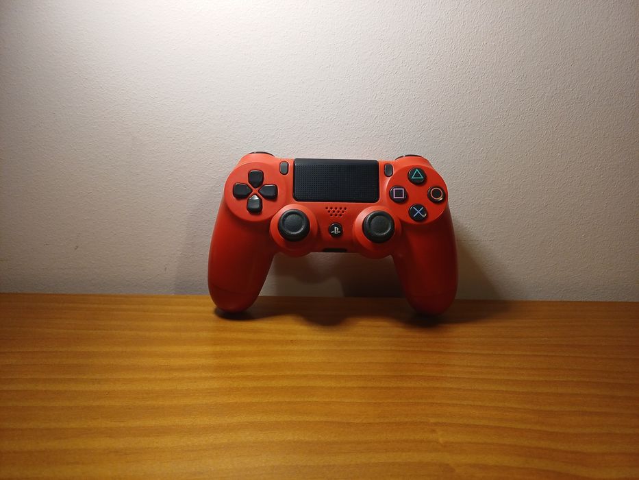 Comando PS4 DualShock 4 - Vermelho