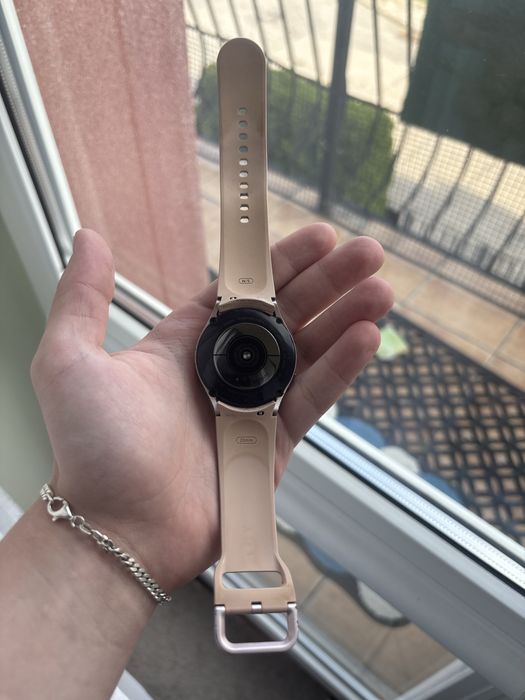 Smartwatch Samsung Galaxy Watch 4 różowy