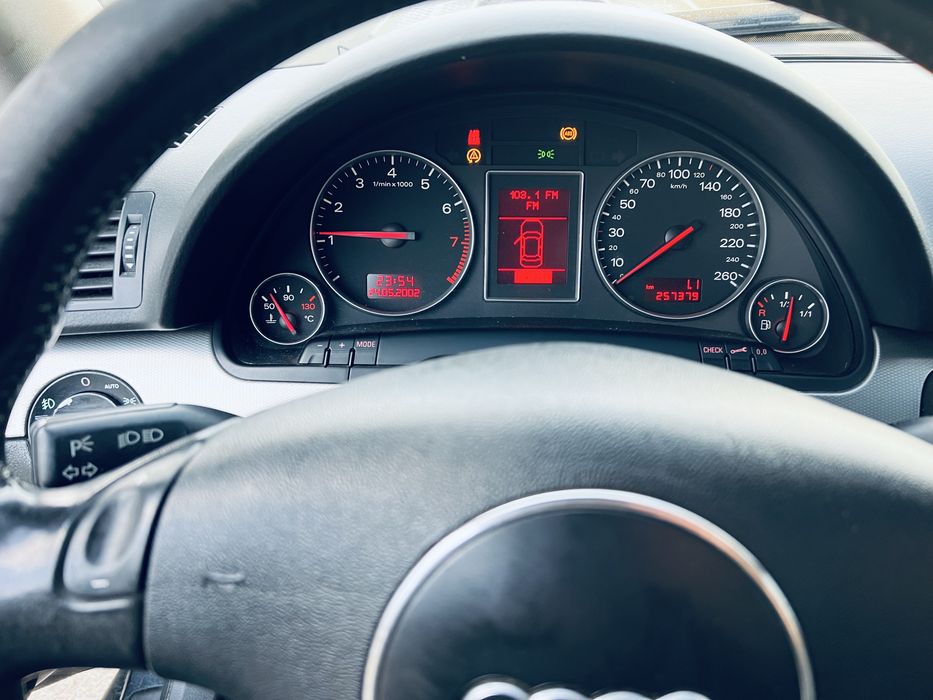 Ауді А4 2004р  2.4 бензин Не Працює Автомат