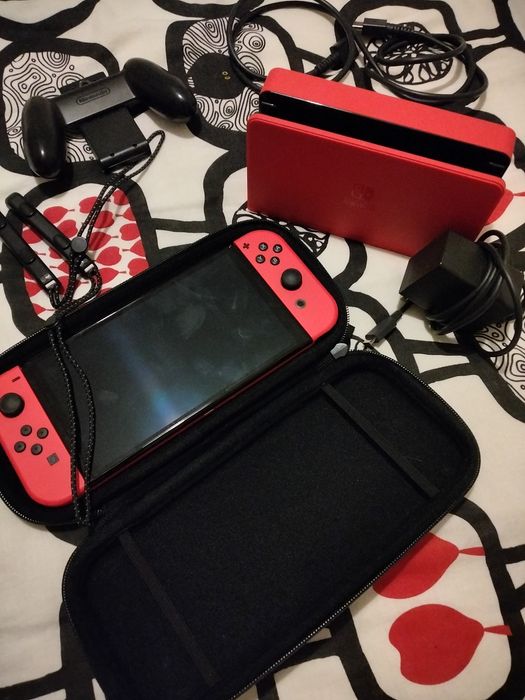 Nintendo Switch Edição Especial Mario Red