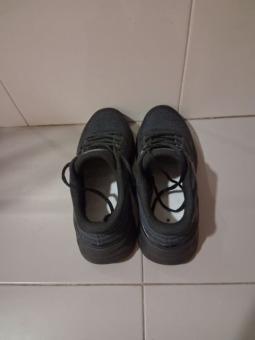 Sapatos Skechers pretos
