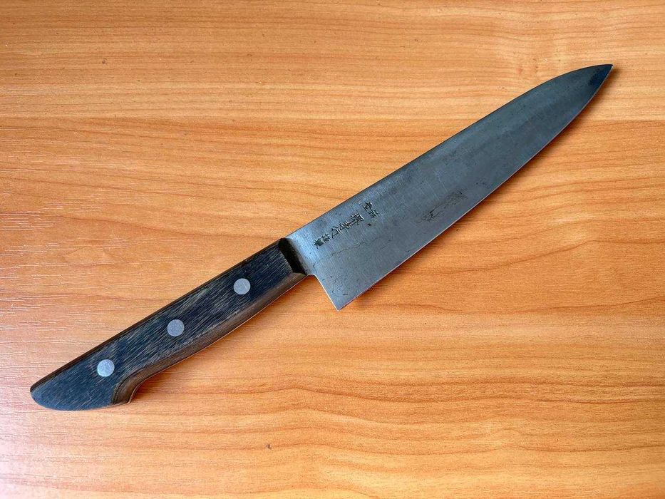 Японський кухонний ніж Sakai Takayuki (堺孝行) Gyuto — Японія, вуглецева сталь
