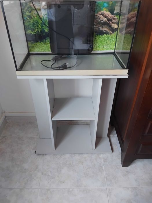Aquário aquatlantis 65 litros e móvel