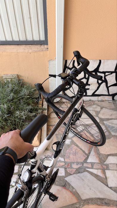 Bicicleta carbono 2021 Kuota Factor 2