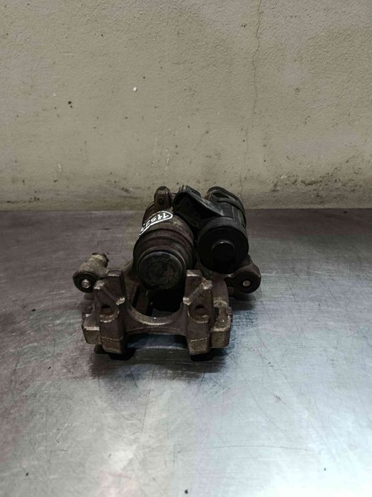 Pinça travão / maxila de travão trás direita VOLKSWAGEN Golf VII (5G1,