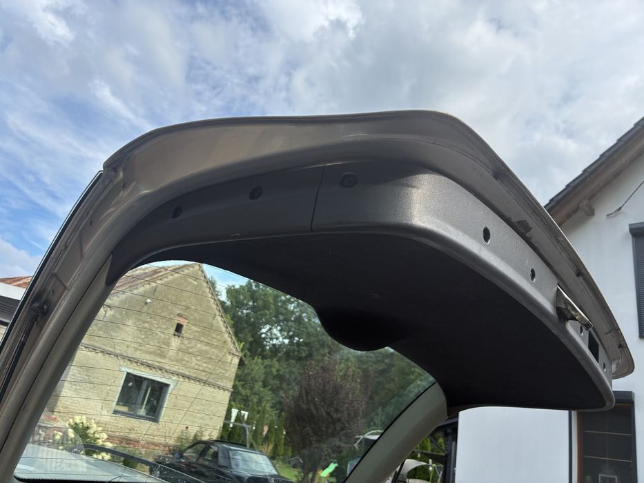 Klapa bagażnika   mercedes c 203