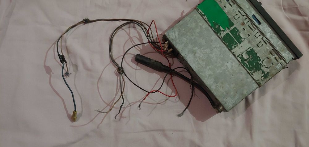 Автомагнитола Opel SC 202B 90 274 453 под ремонт или на запчасти