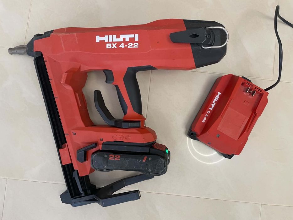 Osadzak gwozdziarka Hilti bx 4 nie bx 3  data produkcji 01/2026