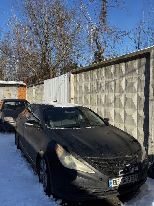 Hyundai Sonata 2.4 Hybrid читати опис