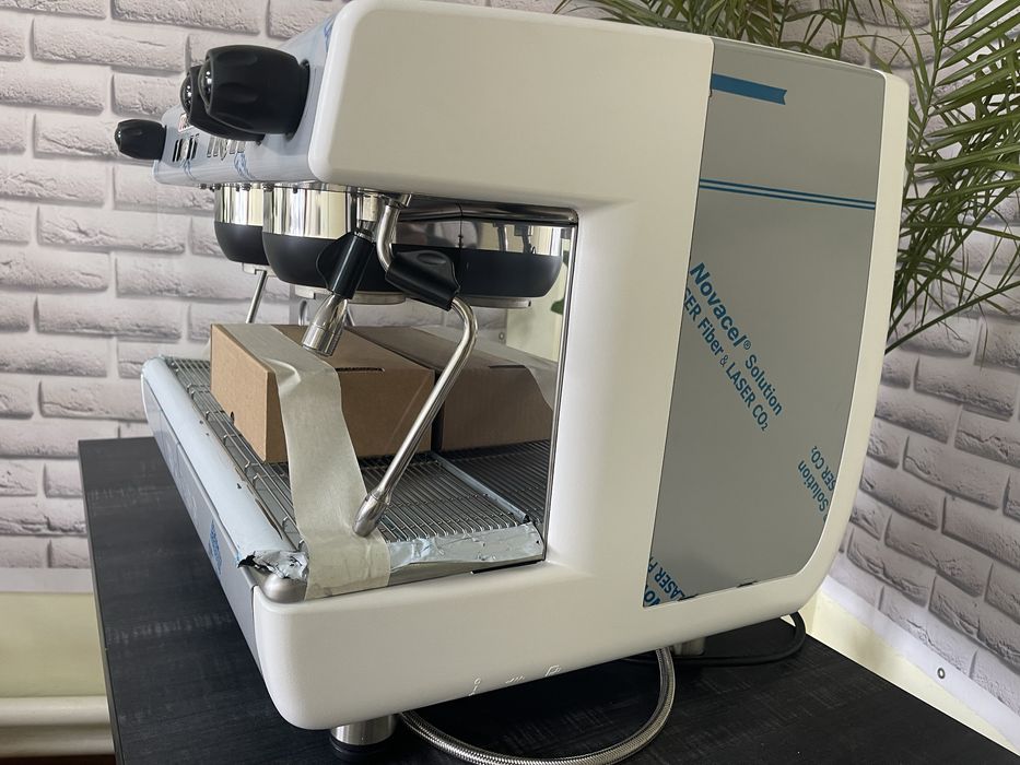 Casadio undici a/2 bianko нова професійна кавова машина