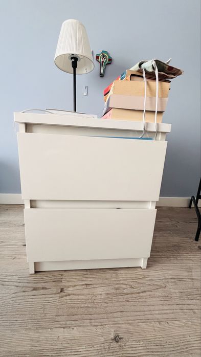 Mesa de cabeceira Conforama branco alto brilho (2 gavetas)