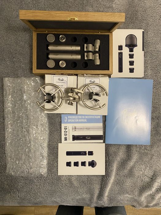 Oktava MK-012 Стерео пара мікрофонів.