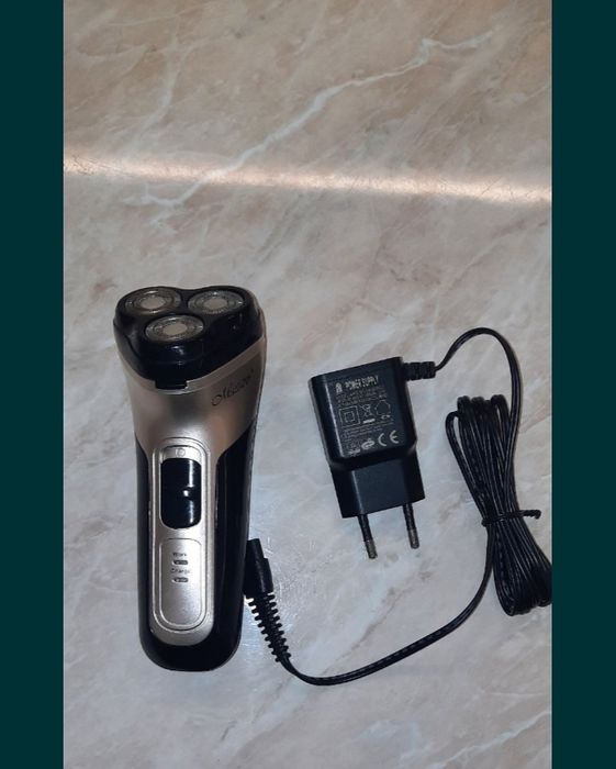 Електробритва Maestro MR-670