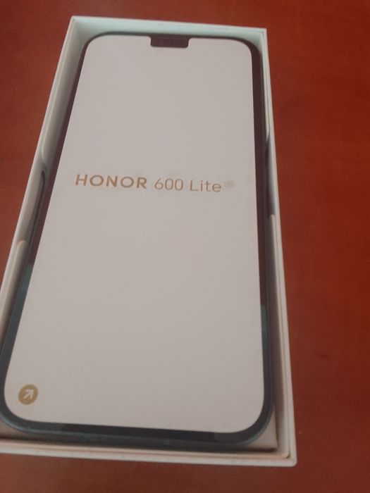 Telefon honor 600