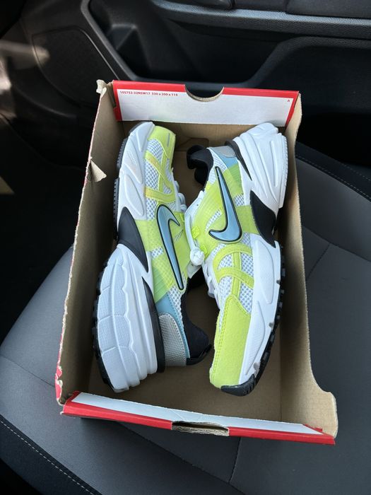 Женские Nike V2K Run  Новые  Оригинал