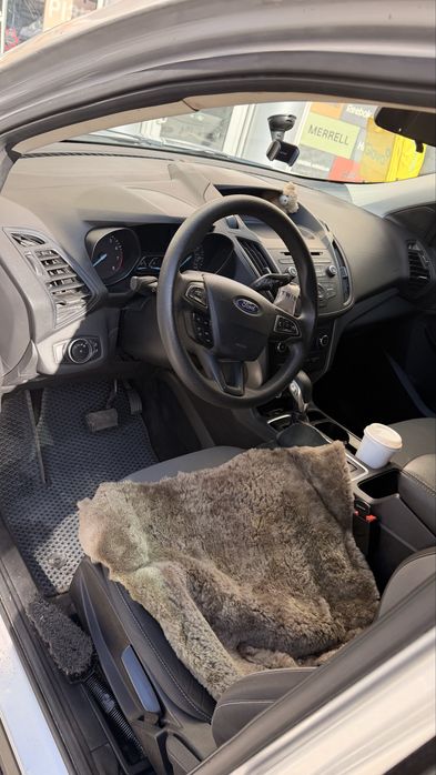 Продам машину ford escape 2017