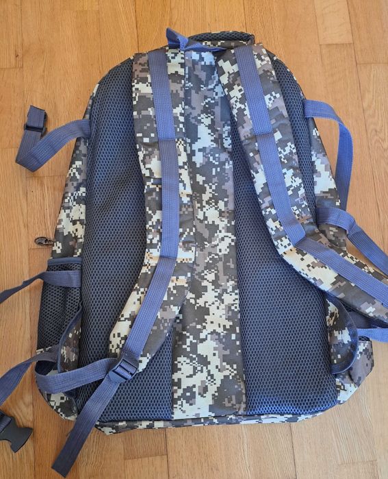 Mochila camuflada - ideal para caminhadas