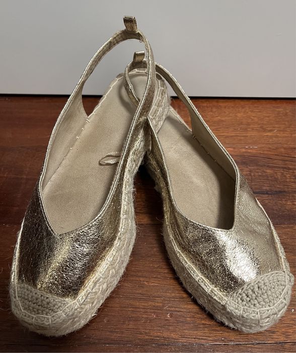 Alpercatas / espadrilles douradas Nr. 37