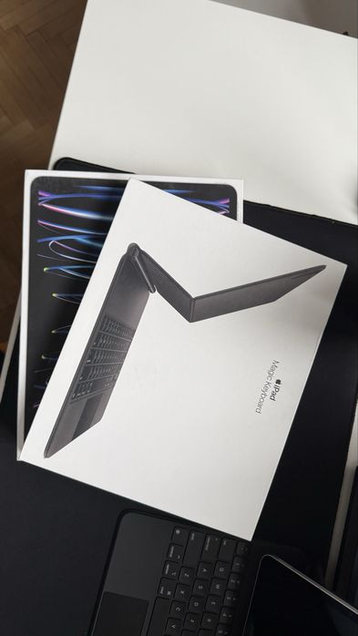 IPad Pro m2 12.9 + Apple Magic Keyboard + Pencil