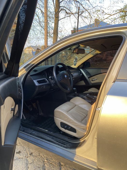 BMW e60.